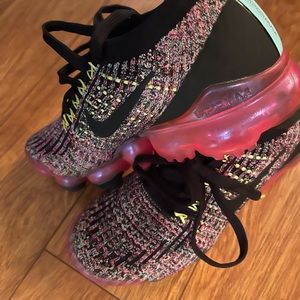 EUC Nike VaporMax Size 6